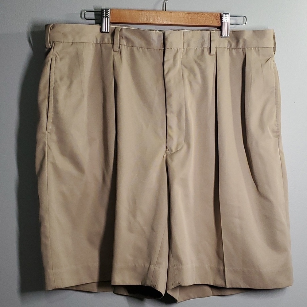 Polo Golf Ralph Lauren shorts men's size 38 tan pleated 8" inseam